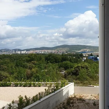 Nia Sibenik