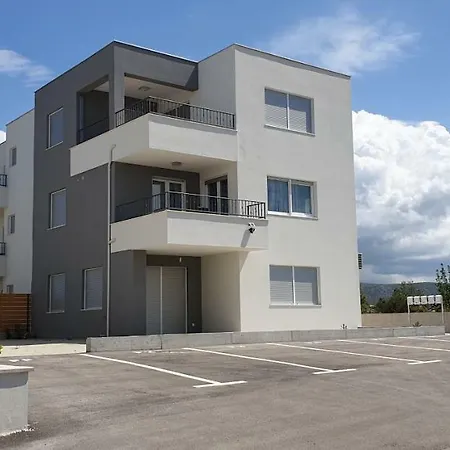 Apartment Nia Sibenik